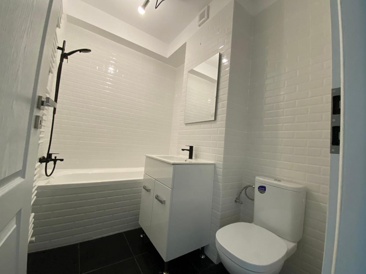 Studio Galaxy Plaza Residence Sector 6 Бухарест Экстерьер фото